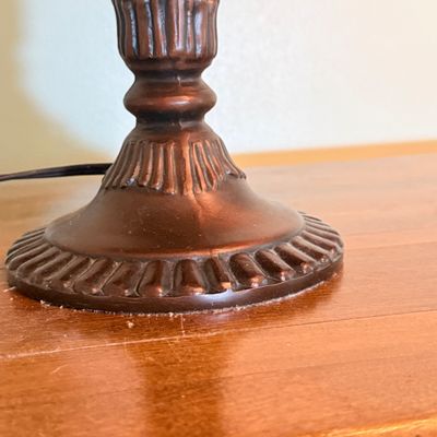 LOT 177: Tiffany Style Floral Stain Glass Table Lamp