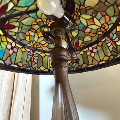 LOT 163: Tiffany Style Table Lamp