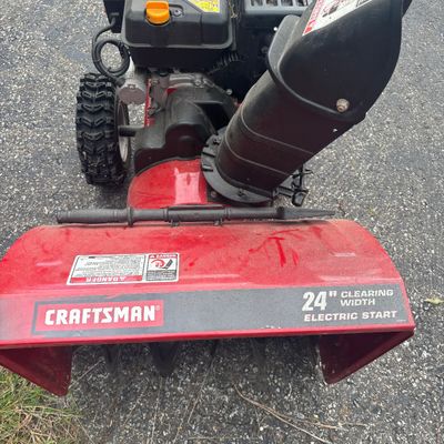 LOT 114: Craftsman 24" Clearing Width Snowblower w/Electric Start