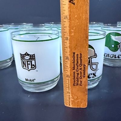 LOT 266: Collection of 10 Philadelphia Eagles Football Mobil Oil Souvenir Drinking Glasses