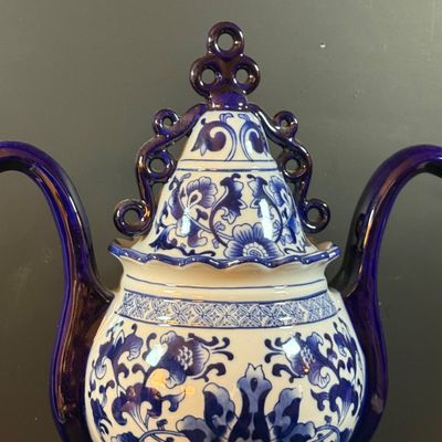 LOT 245: Set of 2 Bombay Blue Porcelain Lidded Urn with Handles
