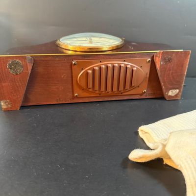 LOT 252: Vintage Junghans Art Deco Mantel Clock and Alabaster Vase