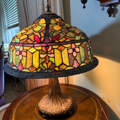 LOT 163: Tiffany Style Table Lamp