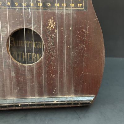 LOT 111: Vintage American Zithern Musical Instrument