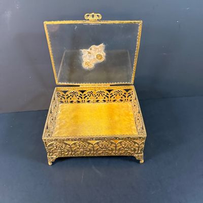 LOT 244: Hollywood Regency Style Filigree Vanity Mirror and Jewelry Box with Glass Lid and Acrylic Cubed Table Lamps