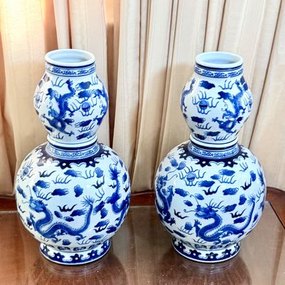 LOT 174: Vintage Blue and White Large Bombay Double Gourd Vase