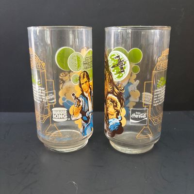 LOT 89: Vintage 1977 Star Wars Burger King Coca-Cola Glasses: Darth Vade & Han Solo w/Chewbacca