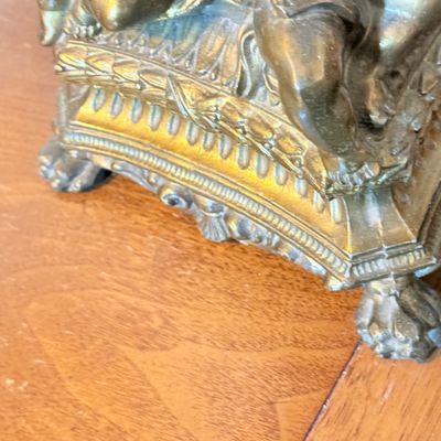 LOT 184: Vintage Metal Table Lamp with Cherubs