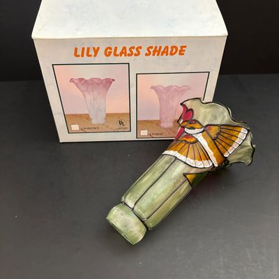 LOT 103: Lily Glass Replacement Shades Like New in Box - 6 Pieces