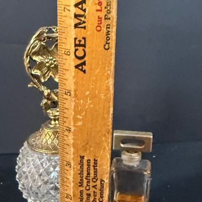 LOT 261: Mirrored Vanity Tray with Perfume Bottlers Perfume and More