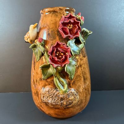 LOT 186: Large Ceramic Vase with Flowers and a Bird