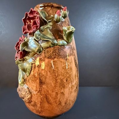 LOT 186: Large Ceramic Vase with Flowers and a Bird