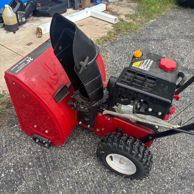 LOT 114: Craftsman 24" Clearing Width Snowblower w/Electric Start