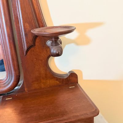 LOT 178: Antique/Vintage Victorian Style Marble Top Vanity Dresser