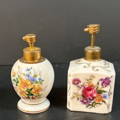 LOT 261: Mirrored Vanity Tray with Perfume Bottlers Perfume and More