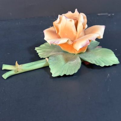 LOT 260: Set of 2 Capodimonte Porcelien Roses on a Mirrored Vanity Tray with Ceramic Roses