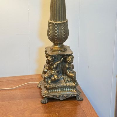 LOT 184: Vintage Metal Table Lamp with Cherubs