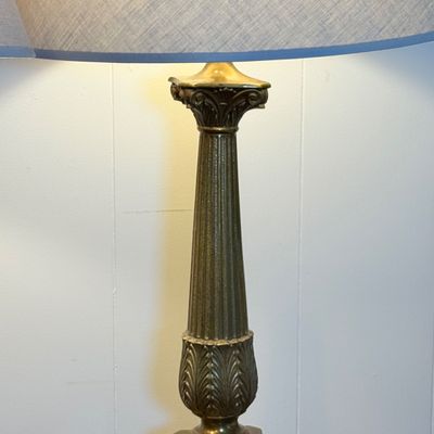 LOT 184: Vintage Metal Table Lamp with Cherubs