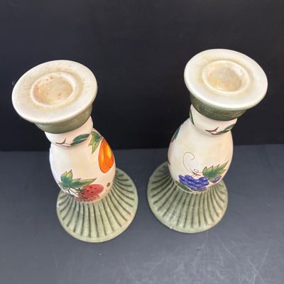 LOT 121: Vintage Tableware & Kitchen Decor: Majolica-Style Grape/Green Leaf Teapot, Rustic Wood Nut Bowl. Egg Dish, Fruit Motif...
