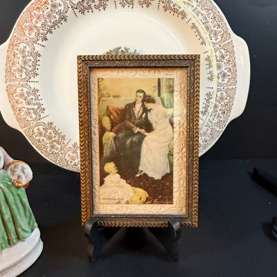 LOT 248: Victorian Inspired Collection of Plates, Figurines, Lamp and More