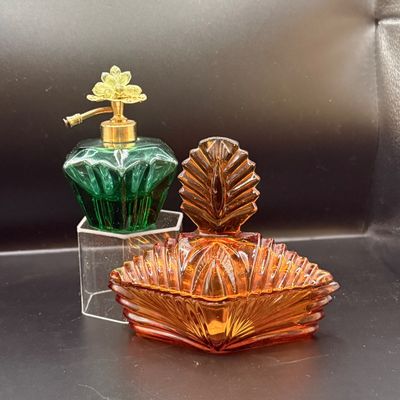 LOT 256: Green Glass Perfume Atomizer and an Amber Glass Lidded Trinket Box