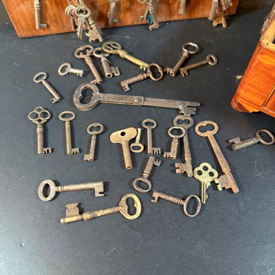LOT 246: Large Collection of Keys on a Wooden Board and In a Wooden Box