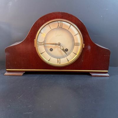 LOT 252: Vintage Junghans Art Deco Mantel Clock and Alabaster Vase