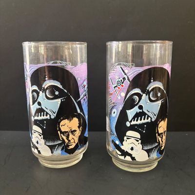 LOT 89: Vintage 1977 Star Wars Burger King Coca-Cola Glasses: Darth Vade & Han Solo w/Chewbacca