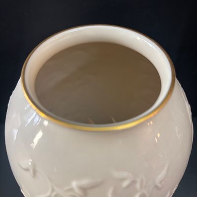 LOT 93: Antique Reflection by I. Godinger & Co. Porcelain Butterfly Basket, Lenox Masterpiece Collection Vase, Pedestal Urn Vases,...