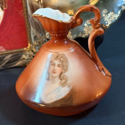 LOT 248: Victorian Inspired Collection of Plates, Figurines, Lamp and More