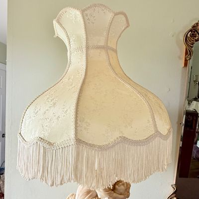 LOT 171: Vintage Carved Alabaster Romeo and Juliet Figural Table Lamp