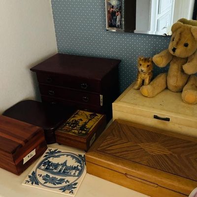 Sale Photo Thumbnail #70