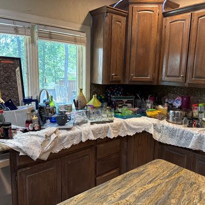 Sale Photo Thumbnail #88: - Table cloth & wood across sink are not included. 

NO CHERRY PICKING or taking ONLY the items you want and leaving the rest or you will be banned! Please arrive with enough time to load. Bring boxes/any tools to assemble /dolly/people to help load/etc.
