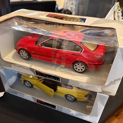 Sale Photo Thumbnail #99: - Display pcs are not included like the jewelry case, tv in background not included

NO CHERRY PICKING or taking ONLY the items you want and leaving the rest or you will be banned! Please arrive with enough time to load. Bring boxes/any tools to assemble 