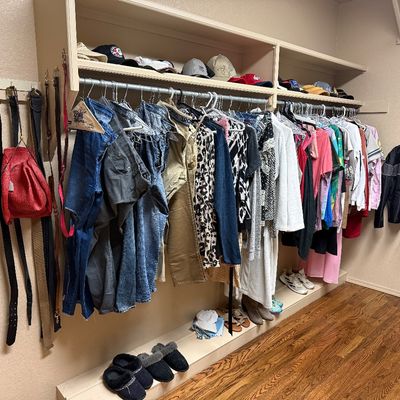 Sale Photo Thumbnail #4: - Sizes vary

NO CHERRY PICKING or taking ONLY the items you want and leaving the rest or you will be banned! Please arrive with enough time to load. Bring boxes/any tools to assemble /dolly/people to help load/etc.
- Questions? Call Candice at (918)346-2