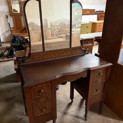 Antique vanity