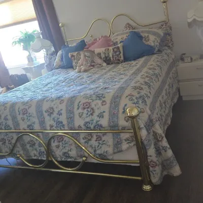 Sale Photo Thumbnail #490: Vintage brass bed frame with heart motif