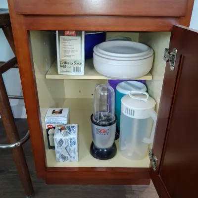 Sale Photo Thumbnail #67: Magic bullet blender