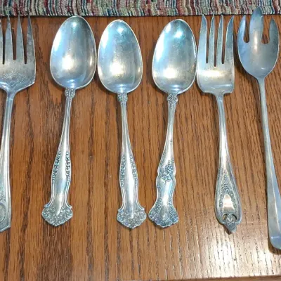 Sale Photo Thumbnail #142: Mixed assortment of vintage silver plated flatware