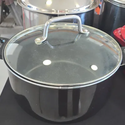Sale Photo Thumbnail #129: Greenpan valencia pro stockpot with lid