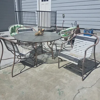 Sale Photo Thumbnail #501: Vintage woodard wrought iron patio set