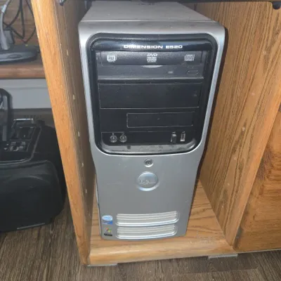 Sale Photo Thumbnail #285: Dell dimension e desktop computer