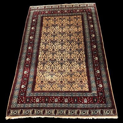 Sale Photo Thumbnail #301: Vintage Oriental Eastern Style Carpet