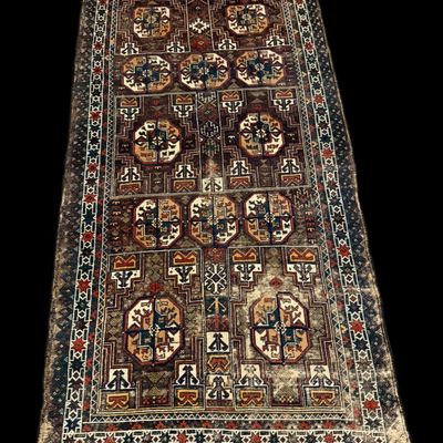 Sale Photo Thumbnail #302: Vintage Oriental Style Carpet