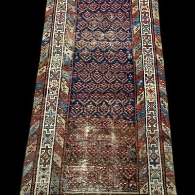 Sale Photo Thumbnail #300: Vintage Oriental Eastern Style Carpet