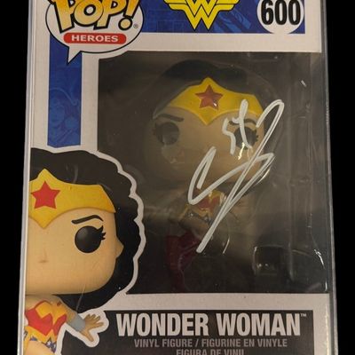 Sale Photo Thumbnail #96: Wonder Woman Signed Funko Pop