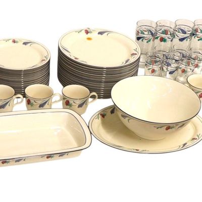 Sale Photo Thumbnail #266: 99 Pc Lenox Poppies On Blue Chinastone Dinner Set