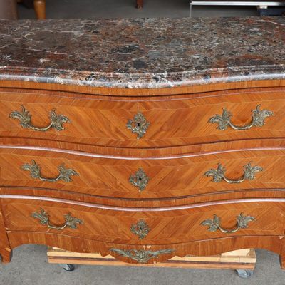 Sale Photo Thumbnail #86: French Style 3-Drawer Marble Top Bronze Chest