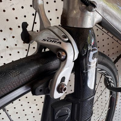 Sale Photo Thumbnail #36: Road Bike - Cannondale Synapse 58cm (L)
