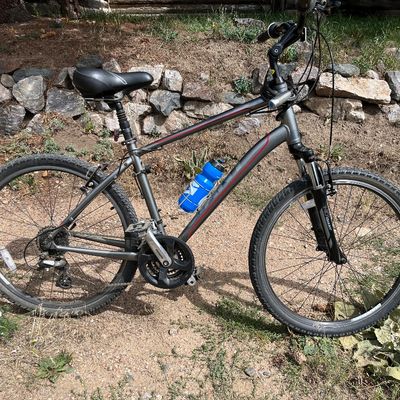Sale Photo Thumbnail #53: Mountain bike - like new, hybrid/comfort
